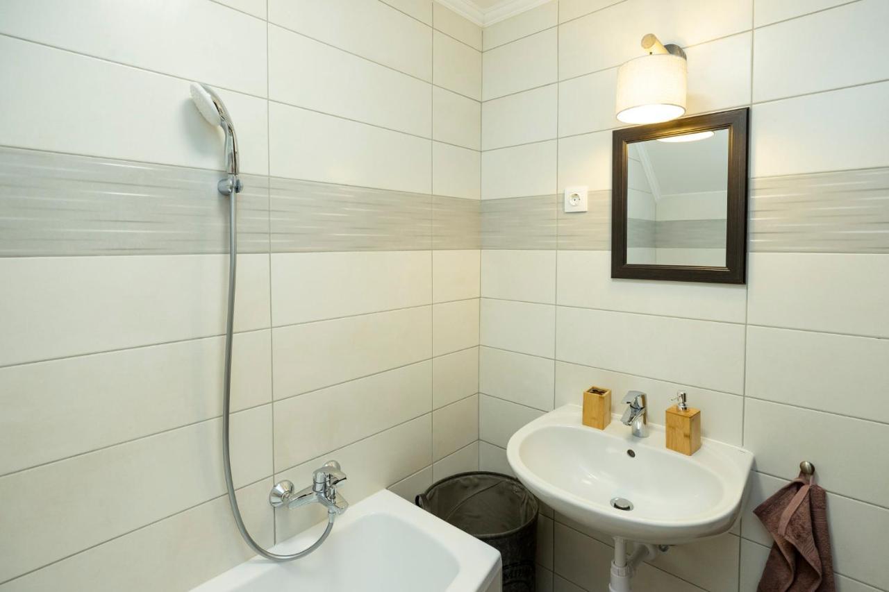 Zsendulo Apartman Lägenhet Eger Exteriör bild