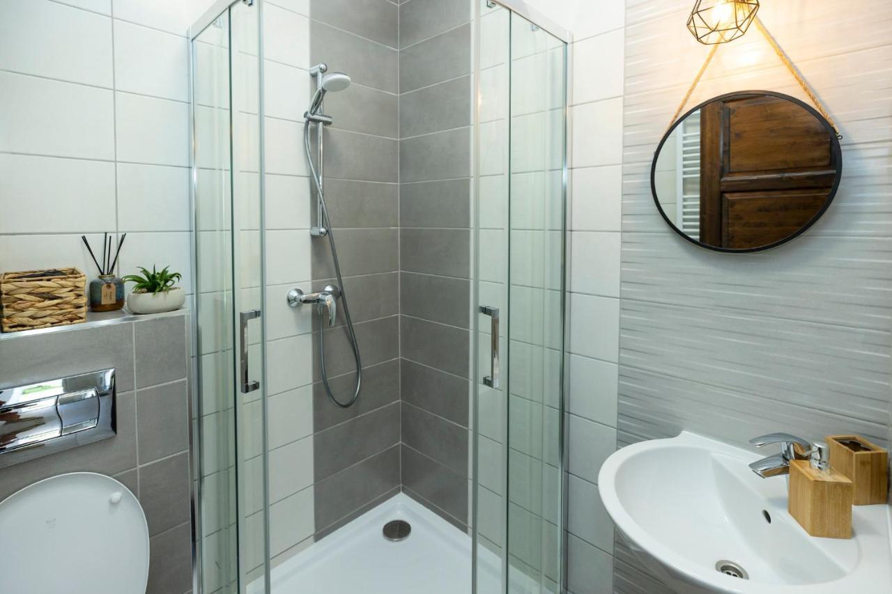 Zsendulo Apartman Lägenhet Eger Exteriör bild